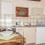 Pahljina 2885 Guest house