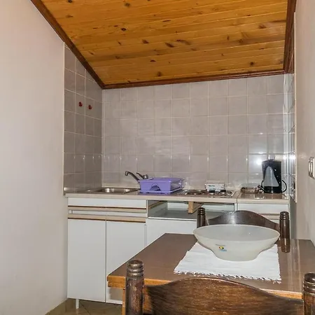 Pahljina Pensjonat Palit