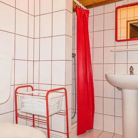 Pahljina Pensjonat Palit